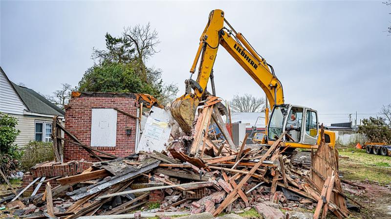 How Home Demolition Contractors Are Making a Difference with Eco-Friendly Recycling and Waste Reduction