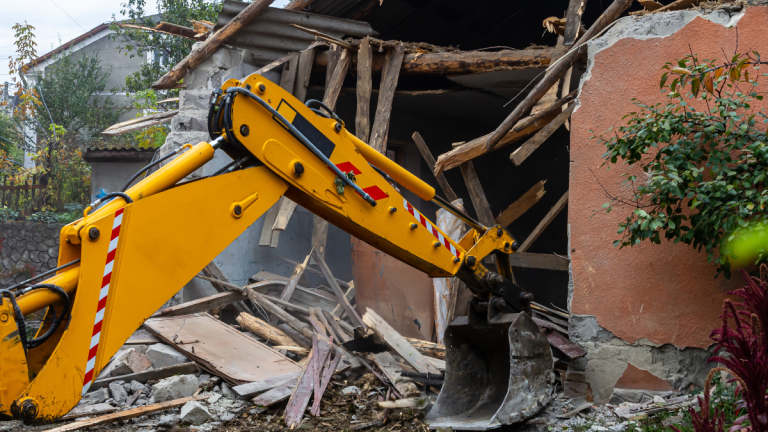 How-Much-Does-It-Cost-To-Hire-Home-Demolition-Contractors-In-Brentwood-Bay